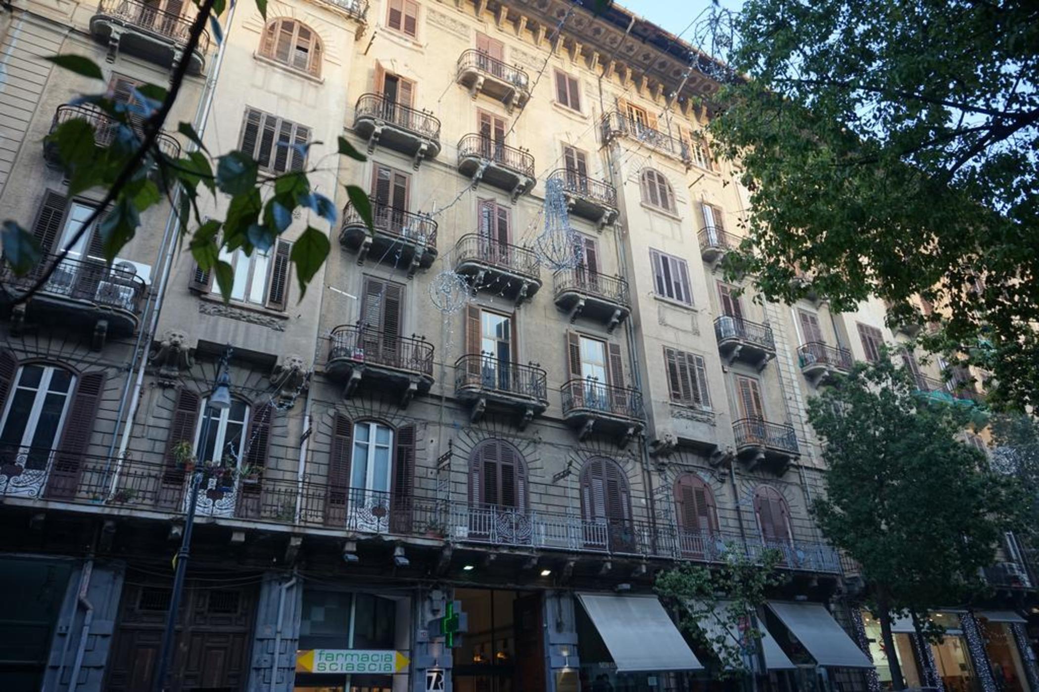 Hotel Ambasciatori Palermo Bagian luar foto