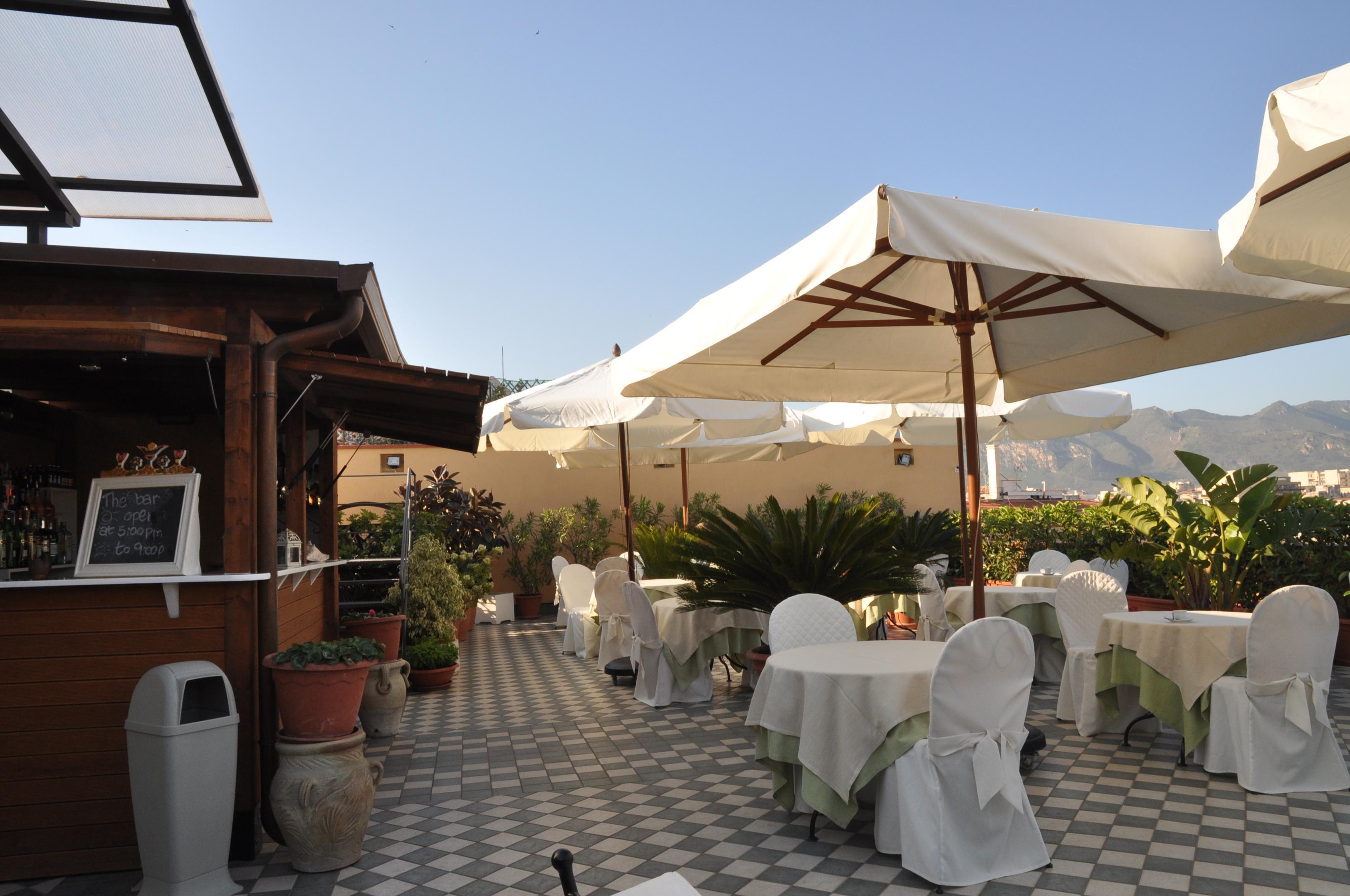 Hotel Ambasciatori Palermo Bagian luar foto