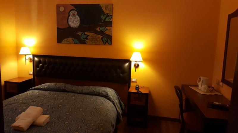 Hotel Ambasciatori Palermo Bagian luar foto